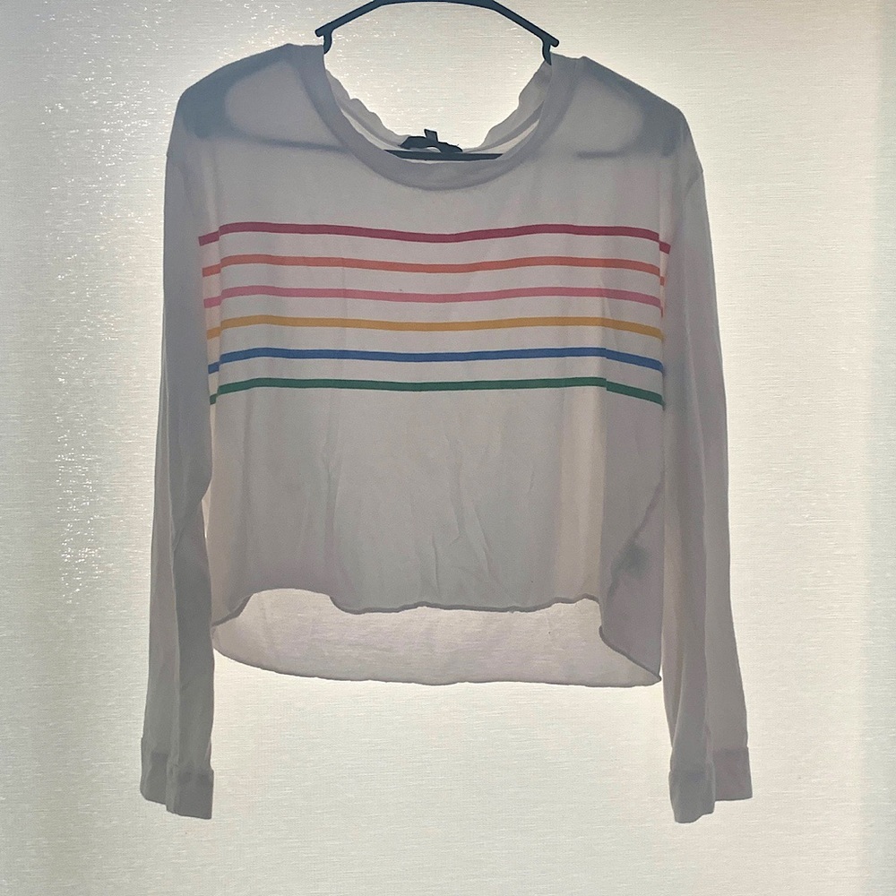 FOREVER 21 size L cropped long sleeved shirt